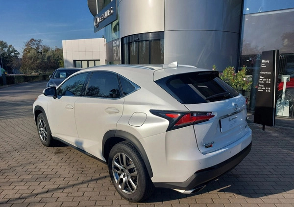 Lexus NX cena 142000 przebieg: 30658, rok produkcji 2017 z Szczecin małe 529